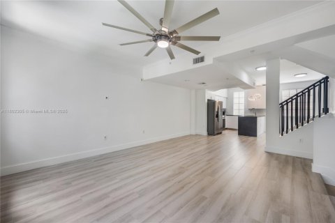 Condominio en venta en Aventura, Florida, 2 dormitorios, 122.26 m2 № 1864988 - foto 9