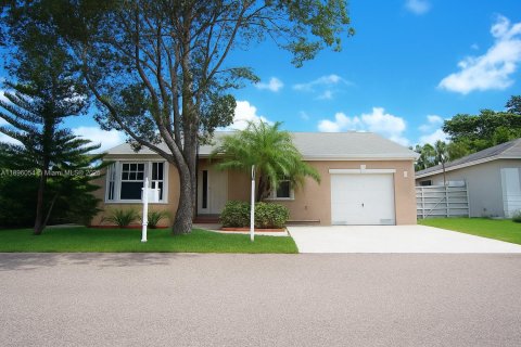 Купить виллу или дом в Майами, Флорида 3 спальни, 126.44м2, № 1949735 - фото 3