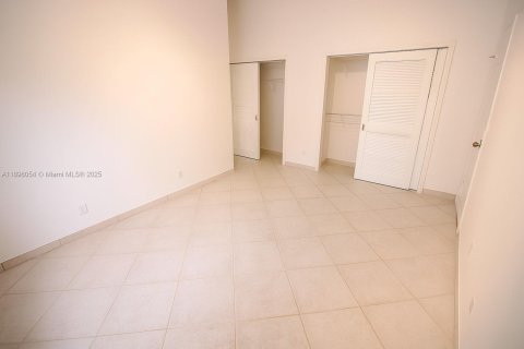 Купить виллу или дом в Майами, Флорида 3 спальни, 126.44м2, № 1949735 - фото 14