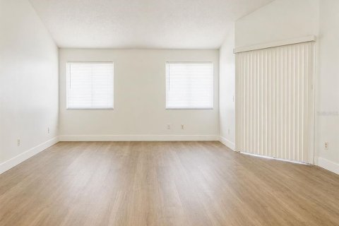Villa ou maison à vendre à Orlando, Floride: 3 chambres, 131.92 m2 № 2225258 - photo 4