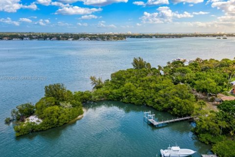 House in Jupiter, Florida 7 bedrooms, 1012.63 sq.m. № 2072551 - photo 7