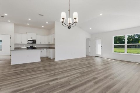 House in Alachua, Florida 4 bedrooms, 153.01 sq.m. № 2200465 - photo 3