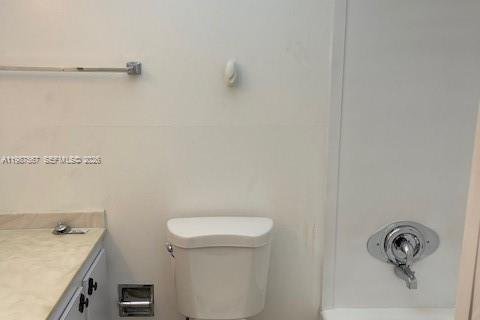 Condo in Lauderhill, Florida, 2 bedrooms  № 2050639 - photo 16