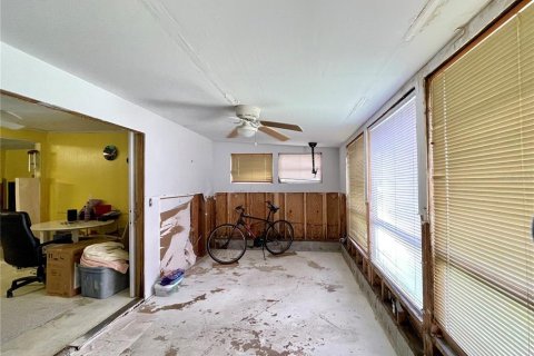 House in Weeki Wachee, Florida 2 bedrooms, 95.88 sq.m. № 1723656 - photo 23