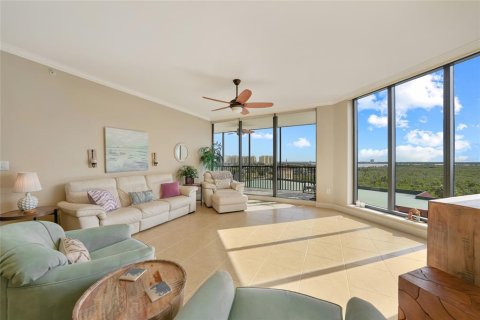 Condo in Cape Coral, Florida, 3 bedrooms  № 2101806 - photo 24