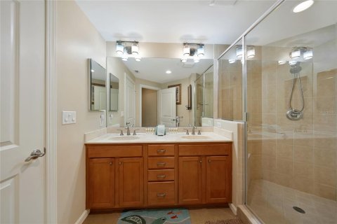 Condo in Cape Coral, Florida, 3 bedrooms  № 2101806 - photo 17