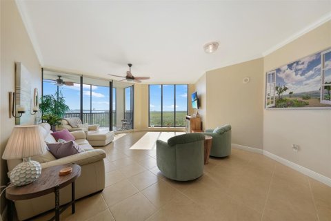 Condo in Cape Coral, Florida, 3 bedrooms  № 2101806 - photo 22
