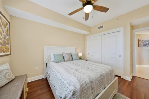 Condo in Cape Coral, Florida, 3 bedrooms  № 2101806 - photo 14