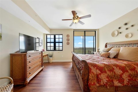 Condo in Cape Coral, Florida, 3 bedrooms  № 2101806 - photo 19