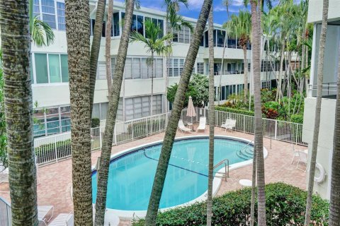 Condominio en venta en Fort Lauderdale, Florida, 1 dormitorio, 78.97 m2 № 2154017 - foto 21