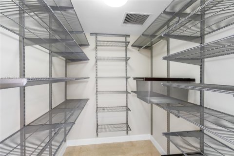 Condo in Miami, Florida, 2 bedrooms  № 1862704 - photo 14