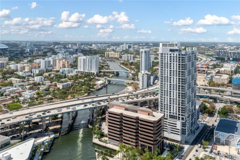 Condo in Miami, Florida, 2 bedrooms  № 1862704 - photo 18