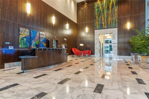 Condo in Miami, Florida, 2 bedrooms  № 1862704 - photo 23