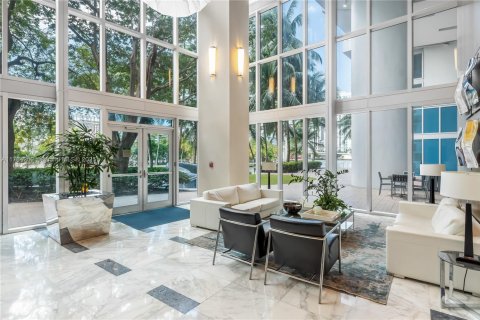Condo in Miami, Florida, 2 bedrooms  № 1862704 - photo 24