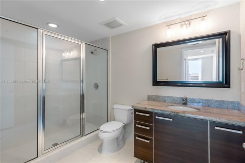 Condo in Miami, Florida, 2 bedrooms  № 1862704 - photo 15