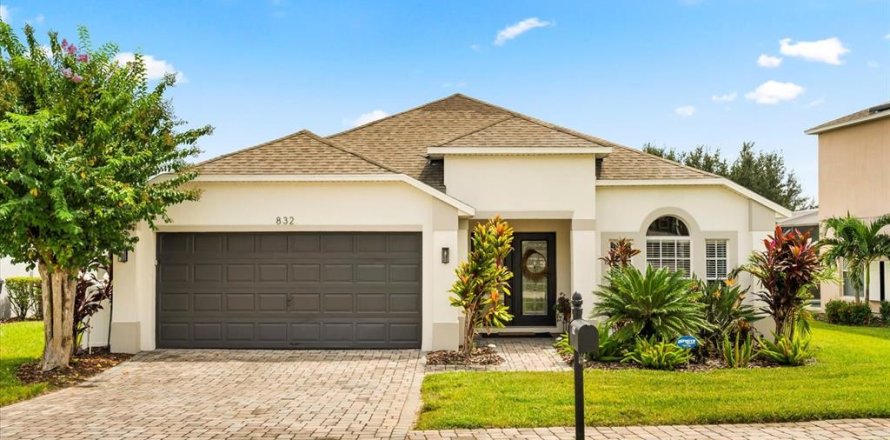 House in Davenport, Florida 4 bedrooms, 167.22 sq.m. № 1914897