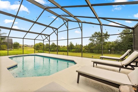 House in Davenport, Florida 4 bedrooms, 167.22 sq.m. № 1914897 - photo 26