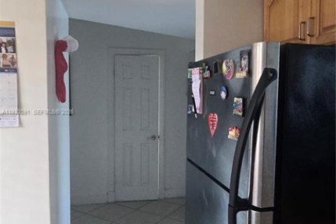 Condo in Miami, Florida, 1 bedroom № 2152480 - photo 7