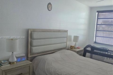 Condo in Miami, Florida, 1 bedroom № 2152480 - photo 17