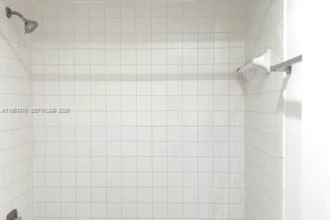 Снять в аренду виллу или дом в Майами, Флорида 3 спальни, 158.31м2, № 2007310 - фото 30