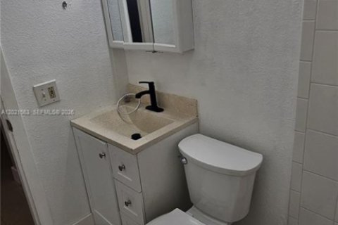 Appartement à louer à Pompano Beach, Floride: 2 chambres, 900.5 m2 № 2085927 - photo 7