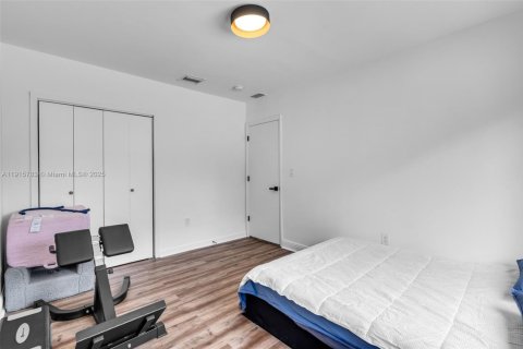 Casa en venta en Miami, Florida, 4 dormitorios, 198.81 m2 № 1971013 - foto 20