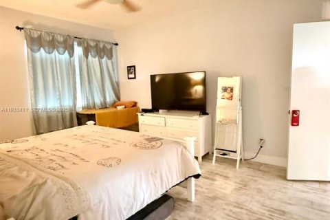 Casa en alquiler en Hollywood, Florida, 4 dormitorios, 234.58 m2 № 1991400 - foto 26