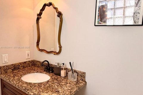 Casa en alquiler en Hollywood, Florida, 4 dormitorios, 234.58 m2 № 1991400 - foto 13