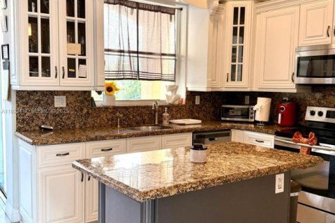 Casa en alquiler en Hollywood, Florida, 4 dormitorios, 234.58 m2 № 1991400 - foto 16