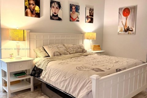 Casa en alquiler en Hollywood, Florida, 4 dormitorios, 234.58 m2 № 1991400 - foto 24