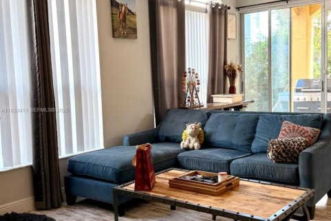 Casa en alquiler en Hollywood, Florida, 4 dormitorios, 234.58 m2 № 1991400 - foto 12