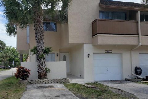 Townhouse in Plantation, Florida 4 bedrooms, 193.24 sq.m. № 2389946 - photo 6