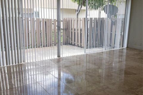 Townhouse in Plantation, Florida 4 bedrooms, 193.24 sq.m. № 2389946 - photo 13