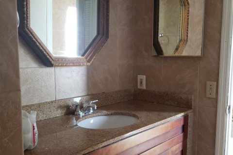 Townhouse in Plantation, Florida 4 bedrooms, 193.24 sq.m. № 2389946 - photo 17