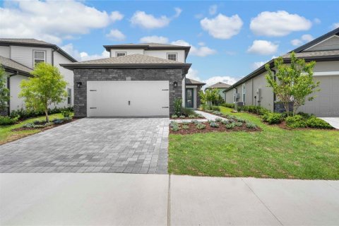 House in Kissimmee, Florida 5 bedrooms, 210.52 sq.m. № 2350117