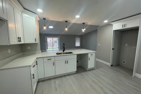 Casa en venta en Kissimmee, Florida, 3 dormitorios, 145.39 m2 № 1509954 - foto 10