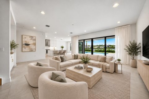 House in Boca Raton, Florida 5 bedrooms, 342.53 sq.m. № 2401253 - photo 4