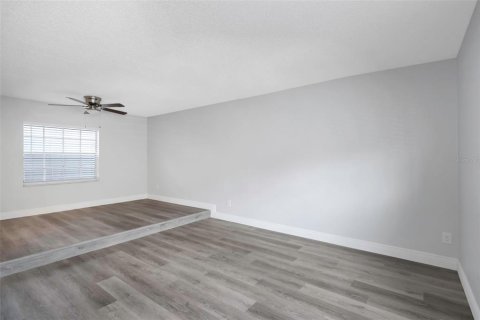 Adosado en alquiler en New Port Richey, Florida, 2 dormitorios, 85.84 m2 № 1858275 - foto 2