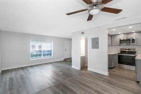 Adosado en alquiler en New Port Richey, Florida, 2 dormitorios, 85.84 m2 № 1858275 - foto 3