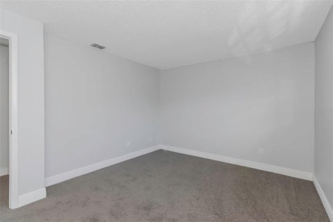 Adosado en alquiler en New Port Richey, Florida, 2 dormitorios, 85.84 m2 № 1858275 - foto 12