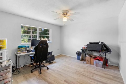 House in Deltona, Florida 3 bedrooms, 209.4 sq.m. № 1853455 - photo 29