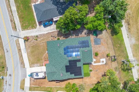 House in Deltona, Florida 3 bedrooms, 209.4 sq.m. № 1853455 - photo 2