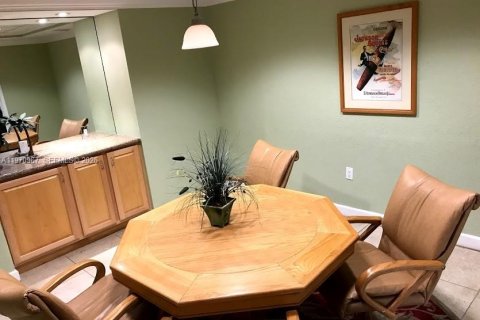 Condominio en alquiler en Fort Lauderdale, Florida, 1 dormitorio, 58.06 m2 № 2079242 - foto 22