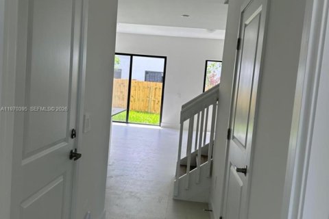 Купить таунхаус в Хомстед, Флорида 4 спальни, 163.51м2, № 2042921 - фото 5