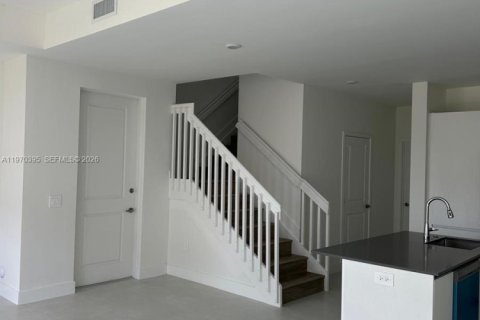 Купить таунхаус в Хомстед, Флорида 4 спальни, 163.51м2, № 2042921 - фото 6