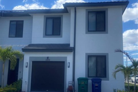 Купить таунхаус в Хомстед, Флорида 4 спальни, 163.51м2, № 2042921 - фото 3
