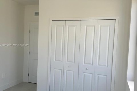 Купить таунхаус в Хомстед, Флорида 4 спальни, 163.51м2, № 2042921 - фото 12