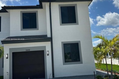Таунхаус в Хомстед, Флорида 4 спальни, 163.51м2 № 2042921