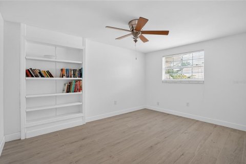 House in Bradenton, Florida 3 bedrooms, 153.38 sq.m. № 2218943 - photo 17