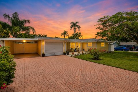 House in Bradenton, Florida 3 bedrooms, 153.38 sq.m. № 2218943 - photo 5